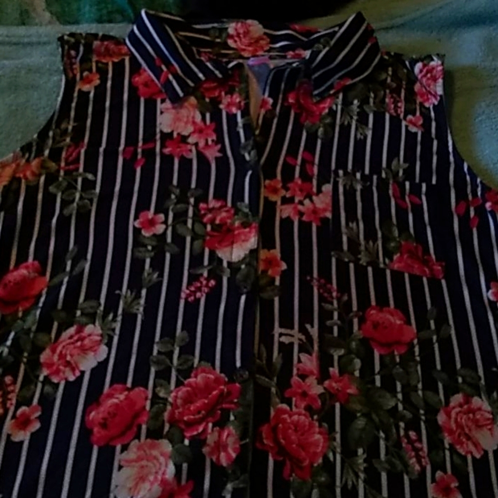 Beautiful floral dress / tunic
